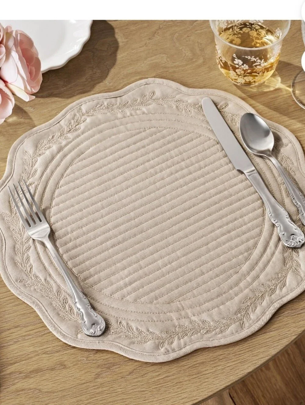 The Pioneer Woman charming scalloped